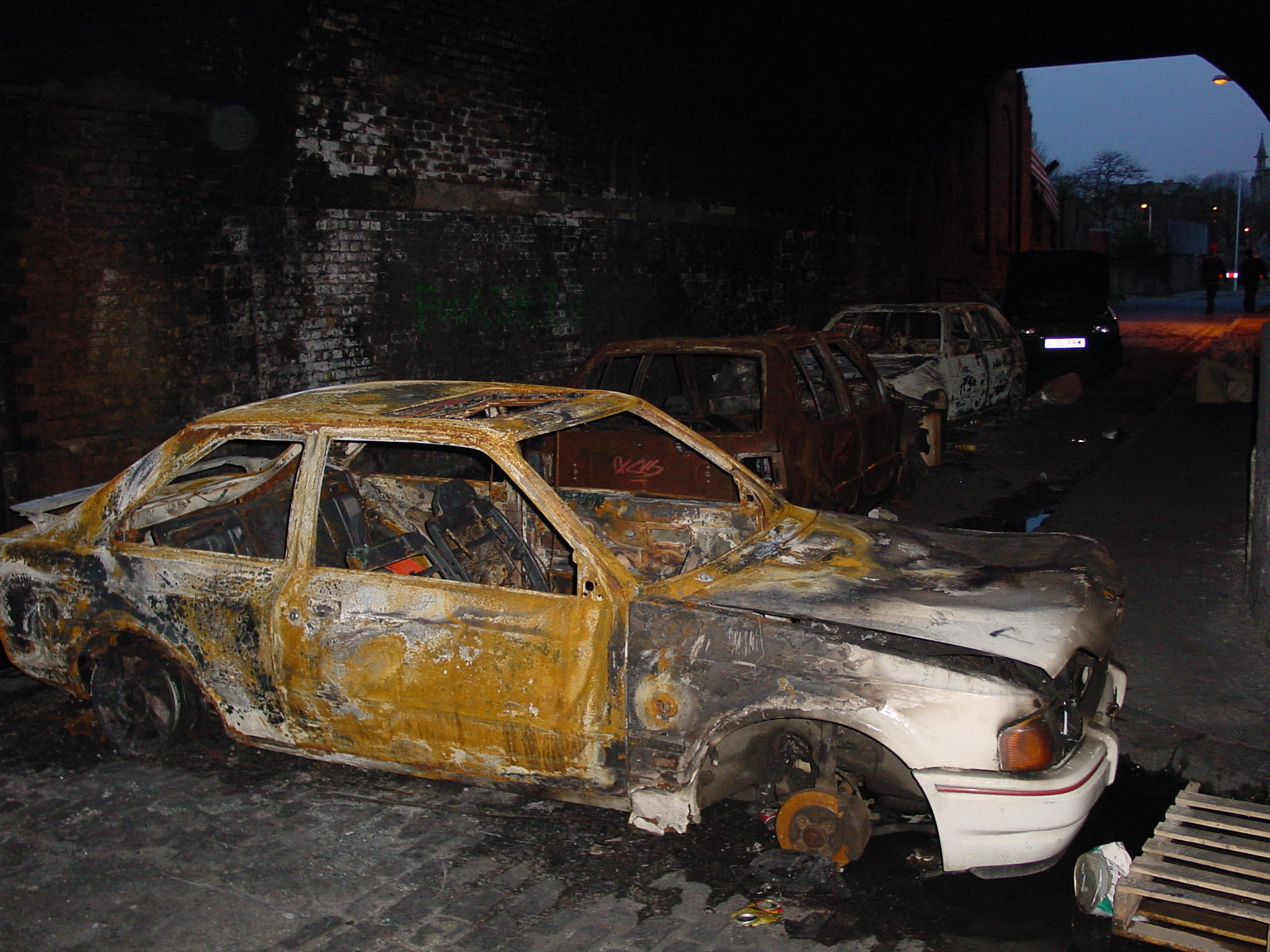 Burnt out cars, between Pedley Street and Cheshire Street, 7 May 2001