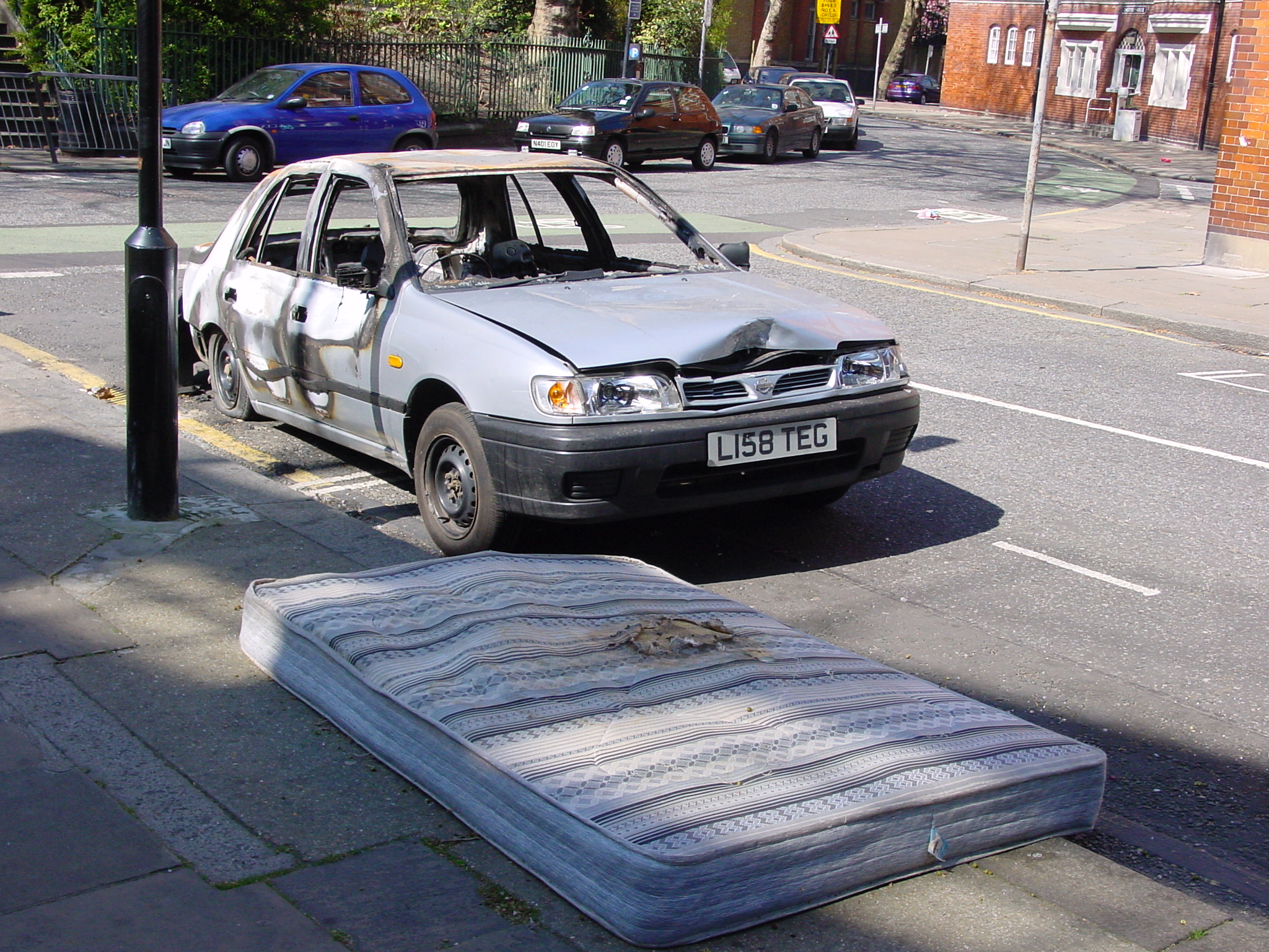 Smashed up car, Rochelle Street, 7 Apr 2002